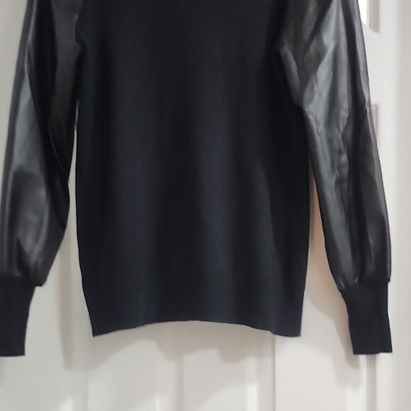 Sioni Black Sweater with Leather-Style Sleeves - Picture 10 of 10